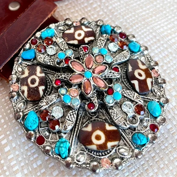 Vintage 100% Leather Statement Buckle Silver Rhinestone Boho Western 90s - Picture 4 of 15